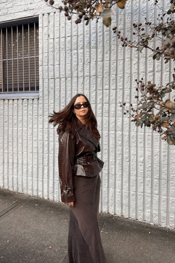 22+ Cozy & Trendy Winter Looks to Try This Year 10