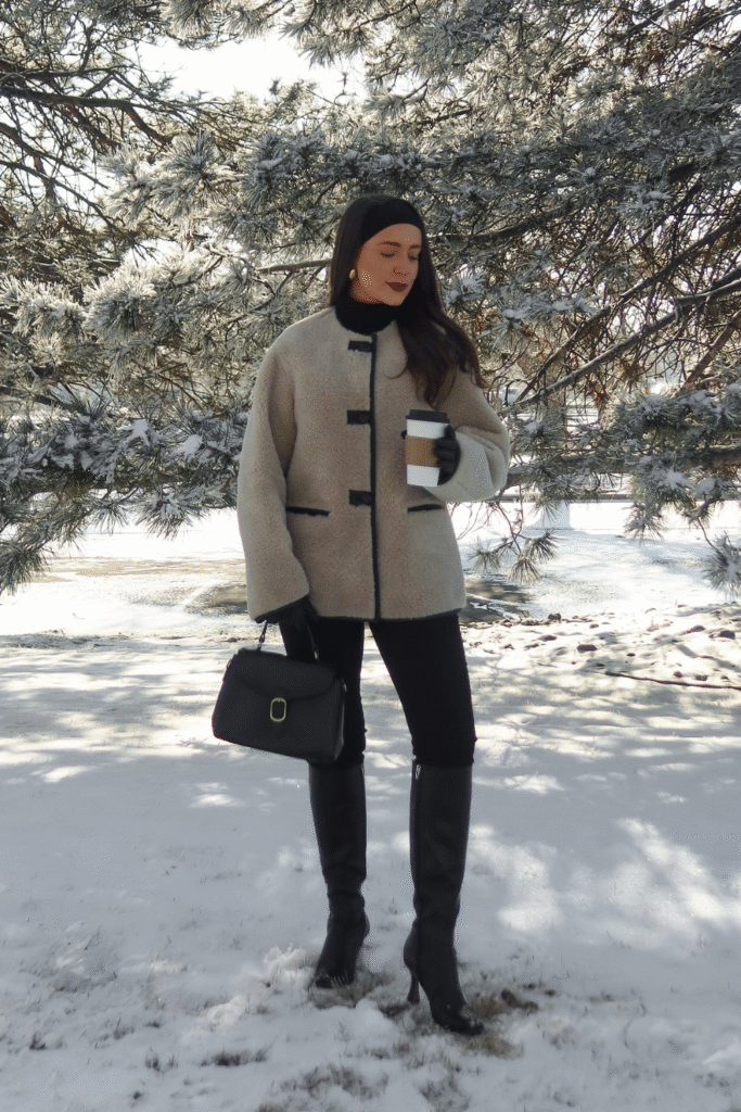 22+ Cozy & Trendy Winter Looks to Try This Year 11