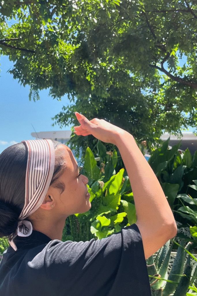 17+ Headband Hairstyles That Are So Chic in 2025 13