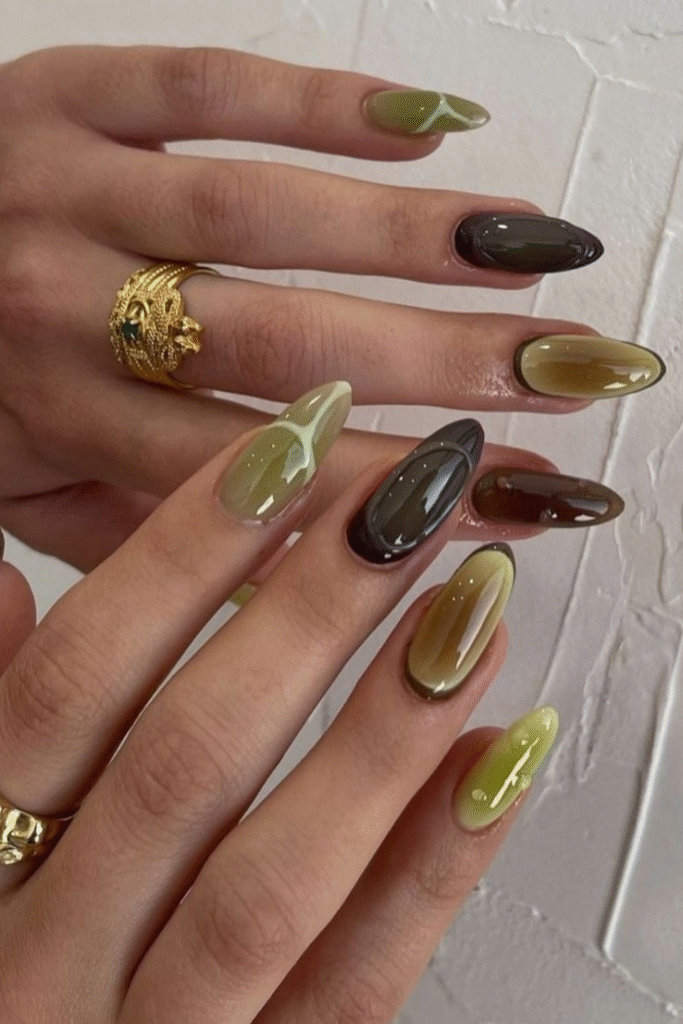 23+ Green Nail Ideas That Look So Fresh for 2025 14