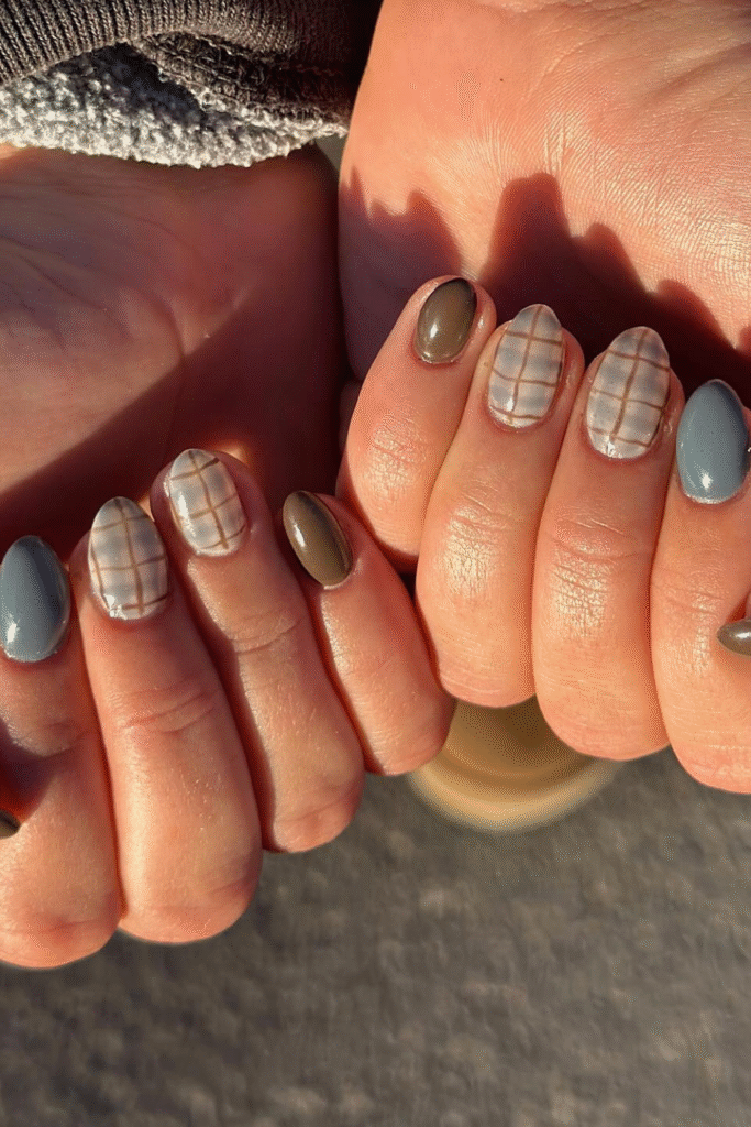 20+ Fall Nail Ideas That Perfectly Match Sweater Weather 15