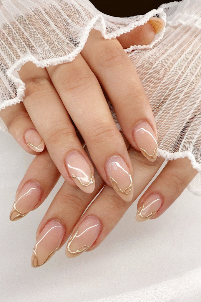 17+ Stunning Gold Nail Designs That Feel Pure Luxury 15