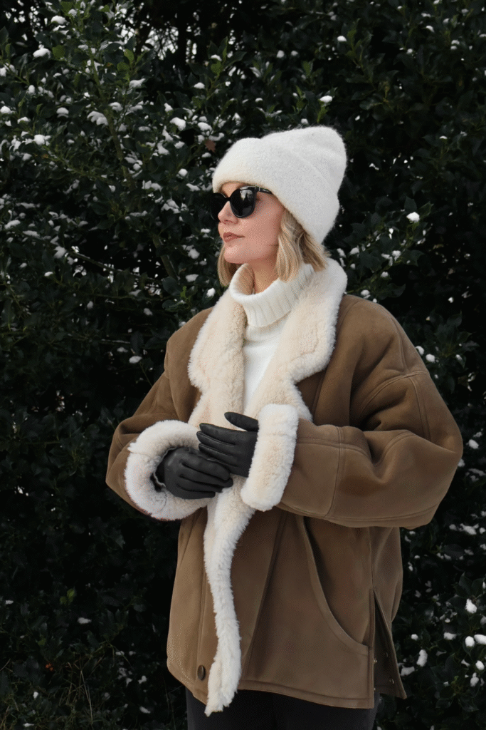 22+ Cozy & Trendy Winter Looks to Try This Year 18