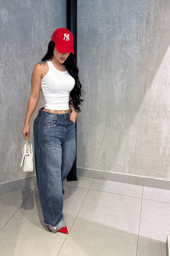 20+ Chic & Effortless Baggy Jeans Looks for Every Season 19