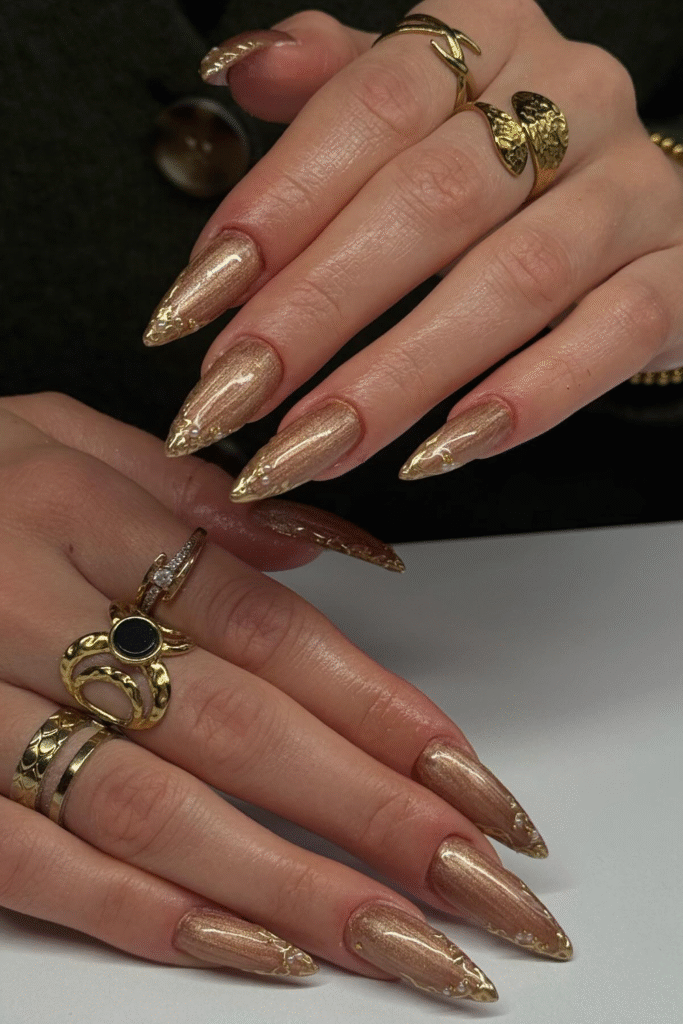 17+ Stunning Gold Nail Designs That Feel Pure Luxury 20