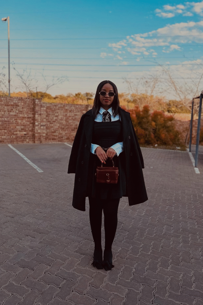 22+ Cozy & Trendy Winter Looks to Try This Year 21