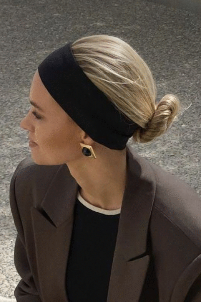 17+ Headband Hairstyles That Are So Chic in 2025 7