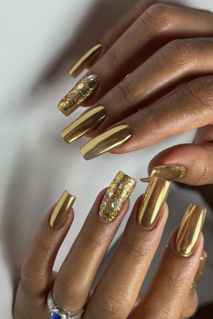 17+ Stunning Gold Nail Designs That Feel Pure Luxury 9