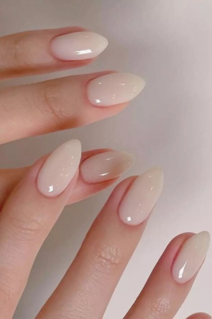 19+ Almond Nail Ideas for 2025 That Look So Chic almond nails (10)