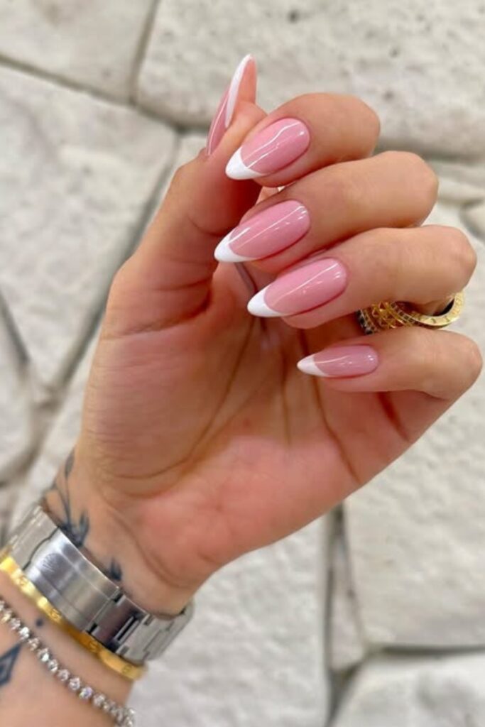 19+ Almond Nail Ideas for 2025 That Look So Chic almond nails (16)