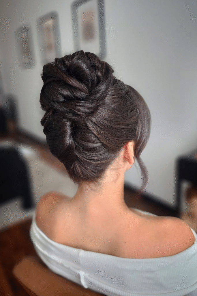 21+ Beautiful Updo Hairstyles You’ll Love 1
