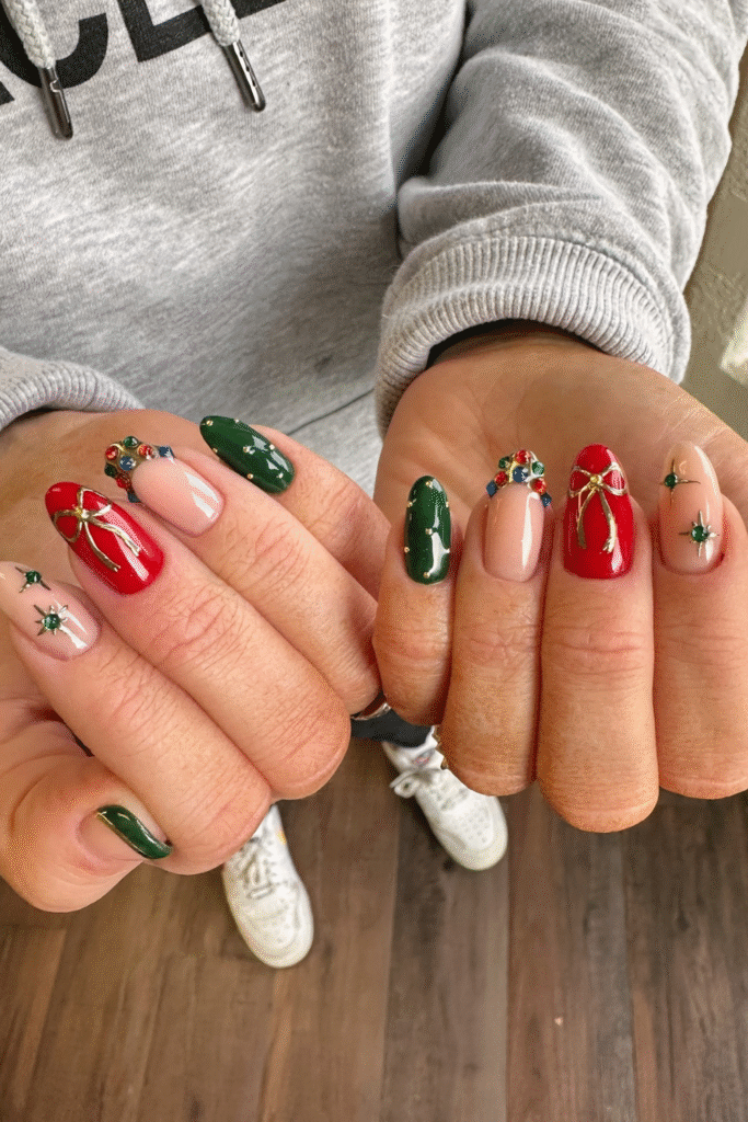 20+ December Nail Ideas for a Cozy Winter Look 1