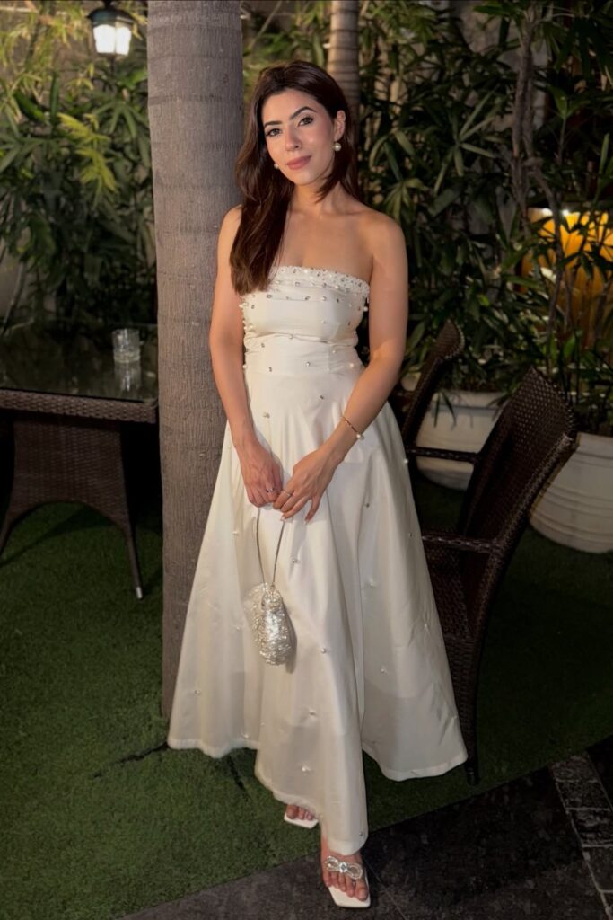 21+ Birthday Outfits for a Fun Stylish Celebration 10