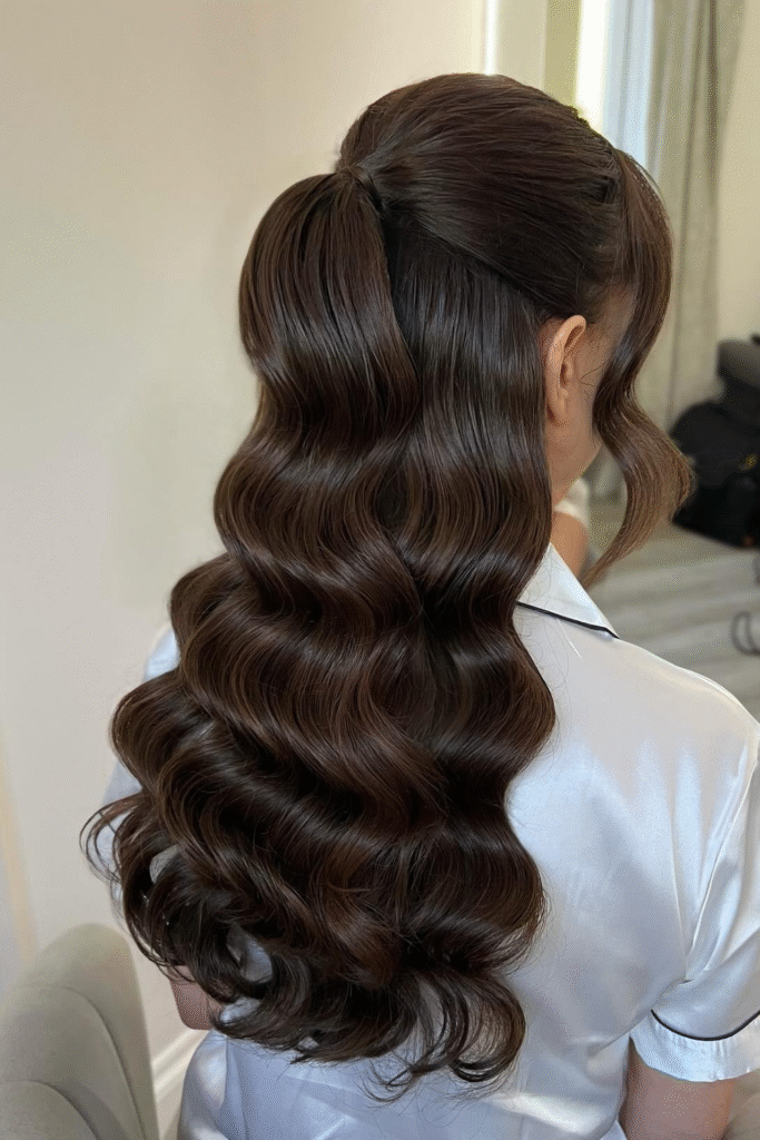 25+ Bridal Hairstyles for a Stunning Wedding Look 10