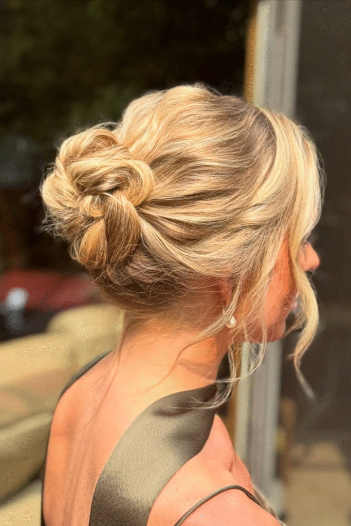 24+ Bridesmaid Hairstyles That Steal the Spotlight 11