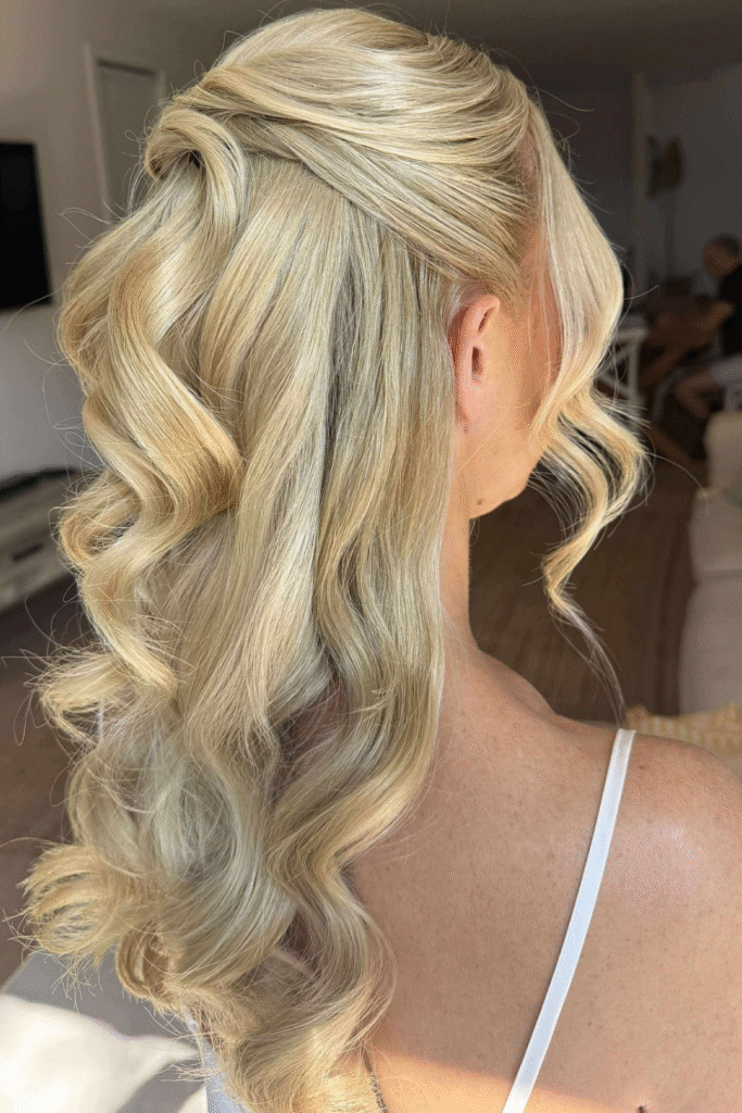 25+ Bridal Hairstyles for a Stunning Wedding Look 11