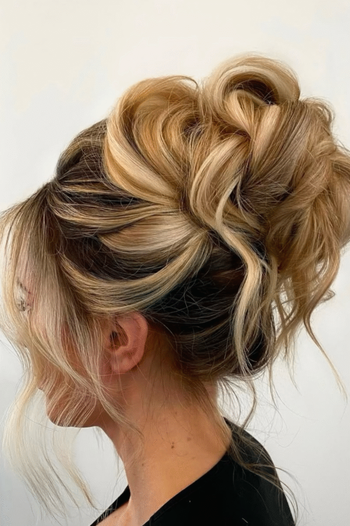 21+ Beautiful Updo Hairstyles You’ll Love 11