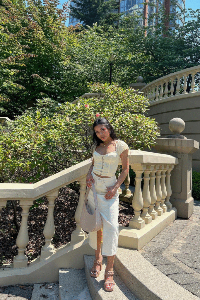 21+ Stylish Denim Skirt Outfits You’ll Love to Wear 12