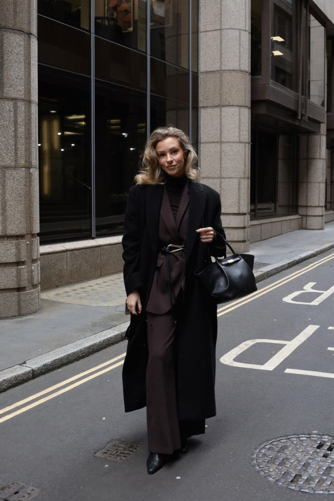 21+ Business Casual Outfits That Look Effortlessly Polished 12