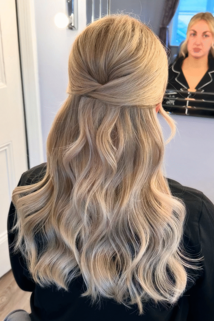 24+ Bridesmaid Hairstyles That Steal the Spotlight 13