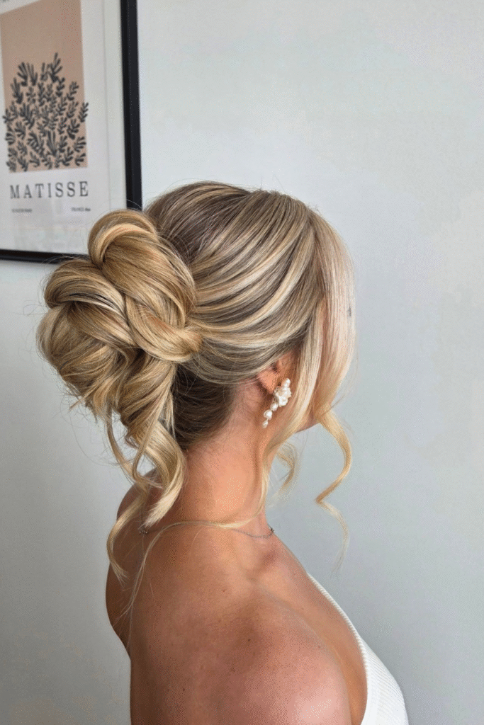 21+ Beautiful Updo Hairstyles You’ll Love 13