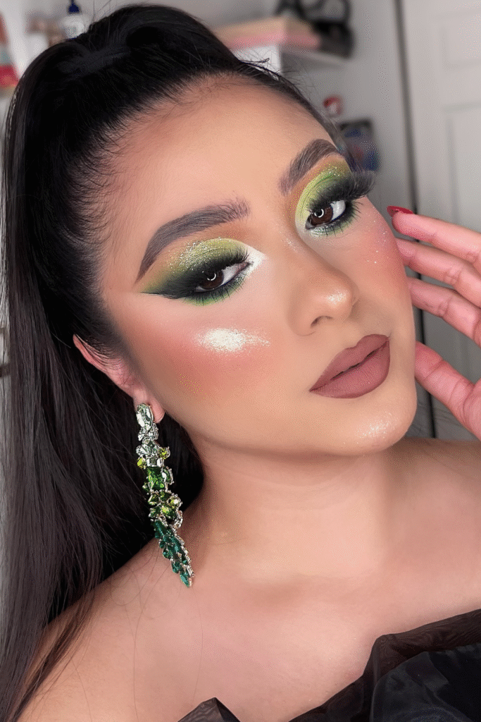 23+ Stunning Green Eye Makeup Ideas for Every Mood 16