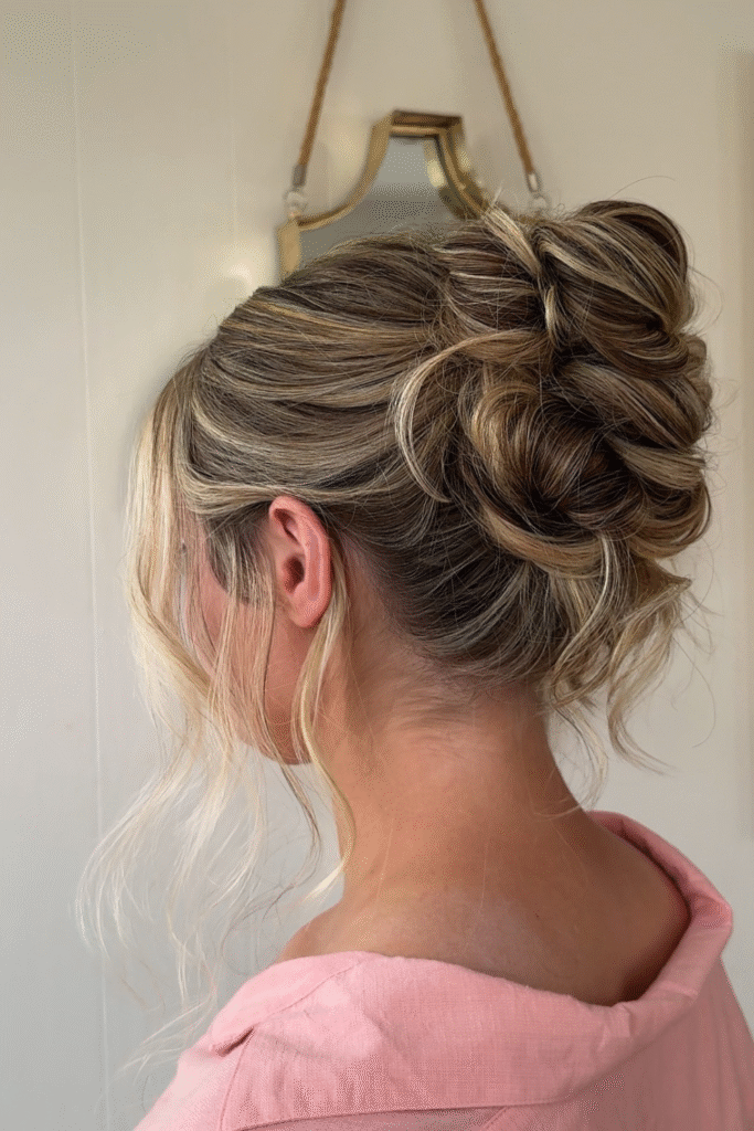 21+ Beautiful Updo Hairstyles You’ll Love 16