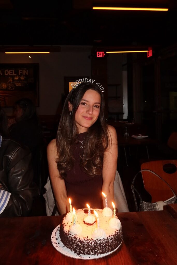 21+ Birthday Outfits for a Fun Stylish Celebration 17