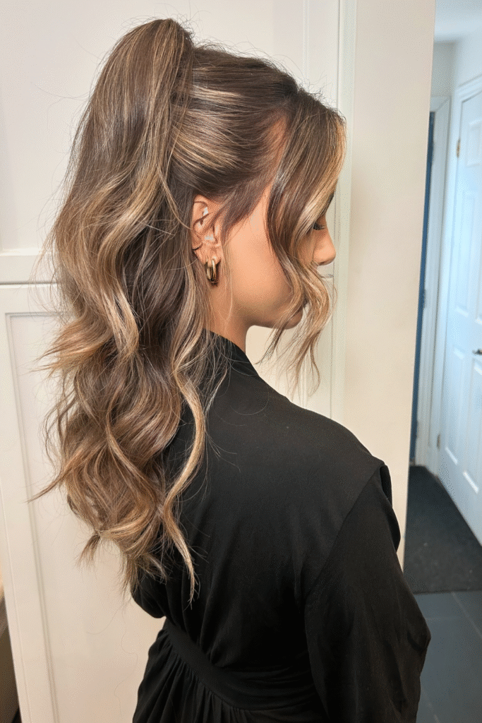 24+ Bridesmaid Hairstyles That Steal the Spotlight 17