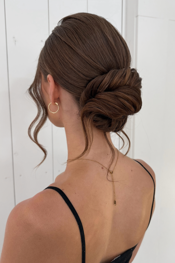 21+ Beautiful Updo Hairstyles You’ll Love 17