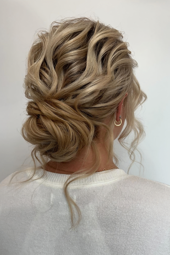 21+ Beautiful Updo Hairstyles You’ll Love 19