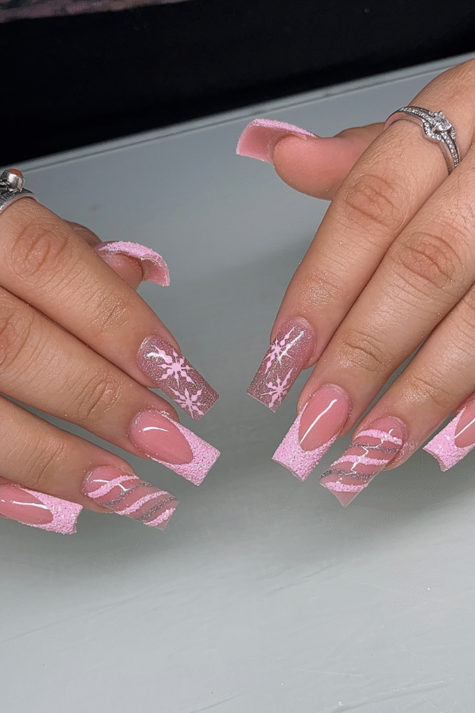 20+ December Nail Ideas for a Cozy Winter Look 2