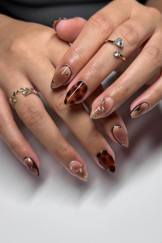 22+ Trendy November Nail Designs to Match Your Fall Style 20