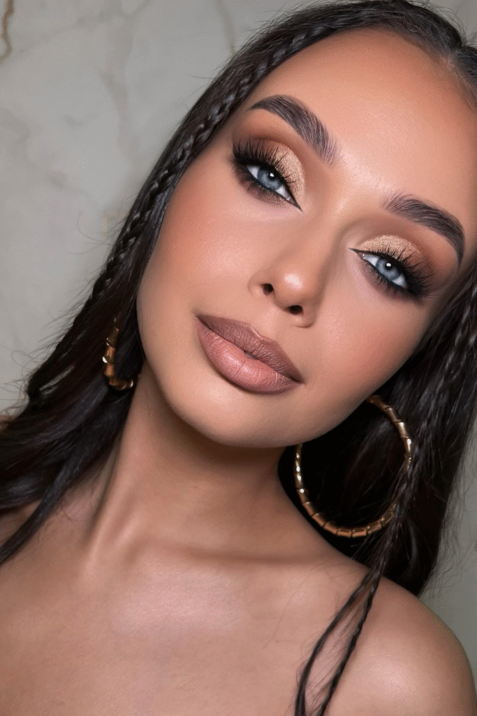 19+ Smokey Eye Makeup Looks for Bold and Soft Glam 20