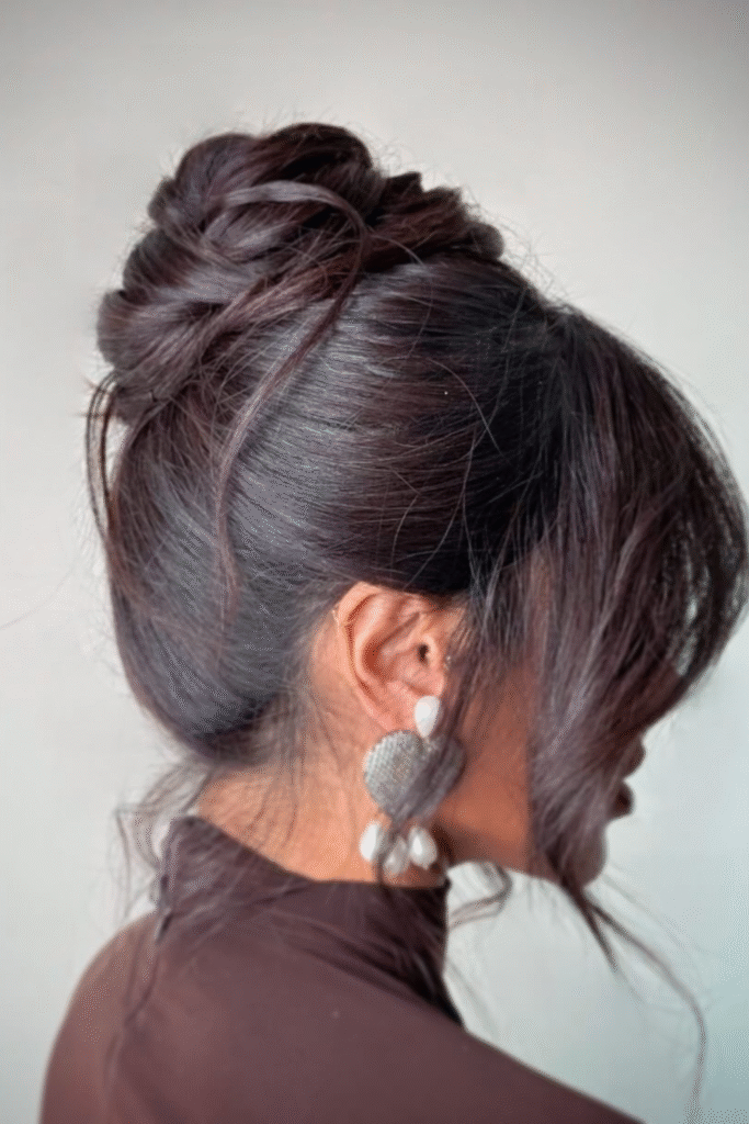 21+ Beautiful Updo Hairstyles You’ll Love 22