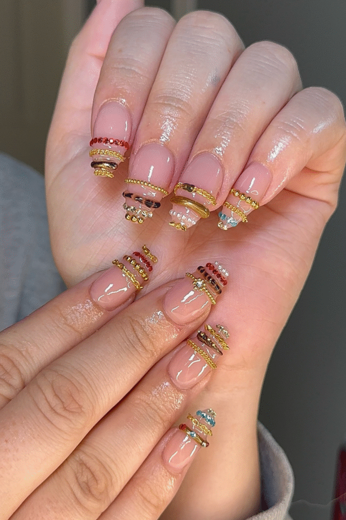 20+ December Nail Ideas for a Cozy Winter Look 3