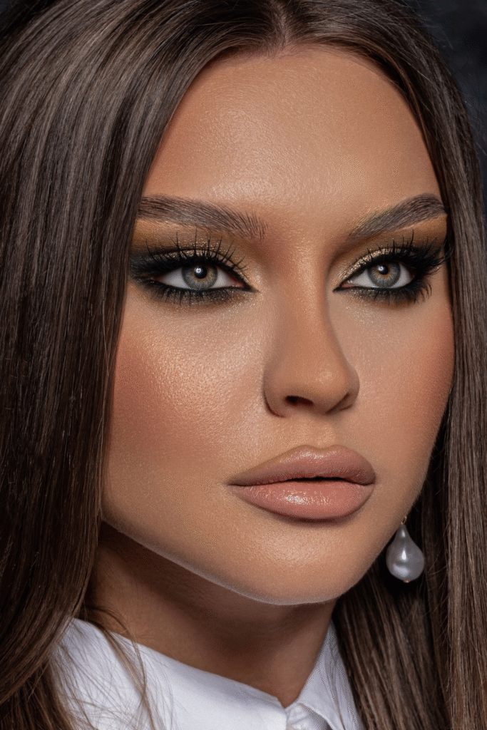 19+ Smokey Eye Makeup Looks for Bold and Soft Glam 4