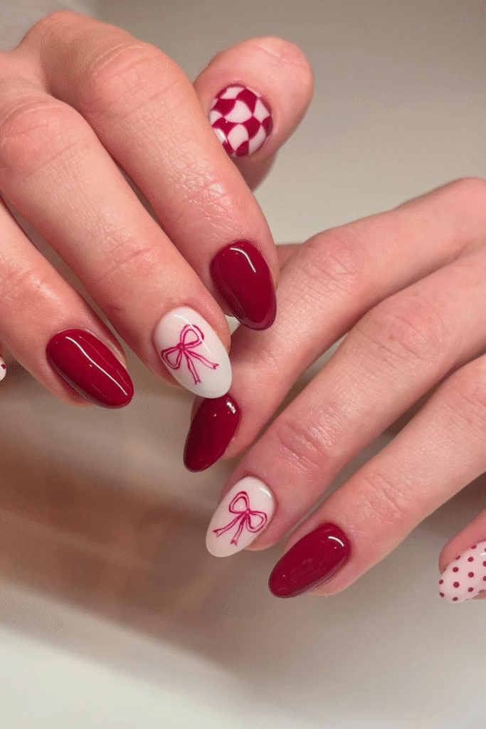 20+ December Nail Ideas for a Cozy Winter Look 4