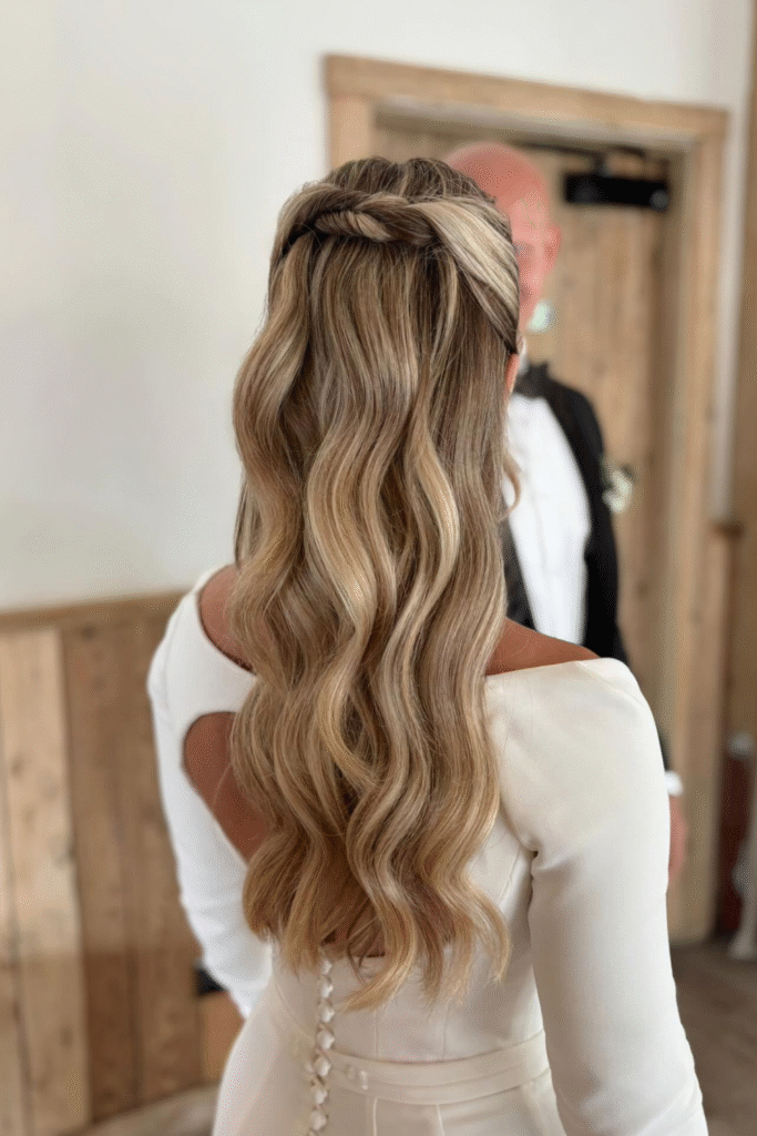 25+ Bridal Hairstyles for a Stunning Wedding Look 7