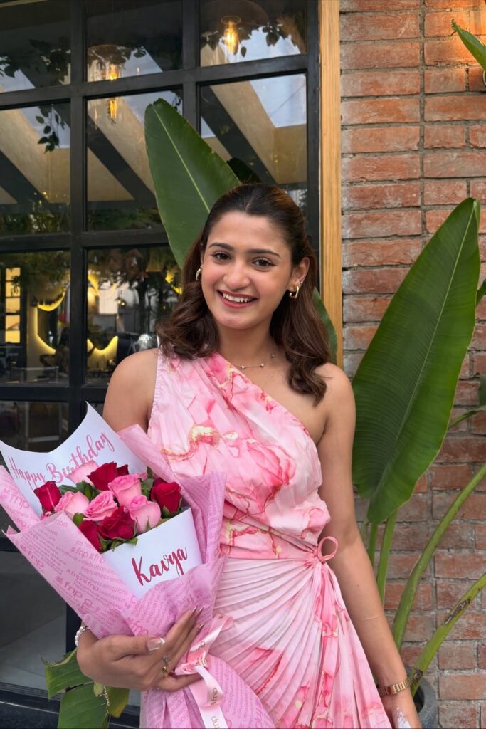 21+ Birthday Outfits for a Fun Stylish Celebration 9