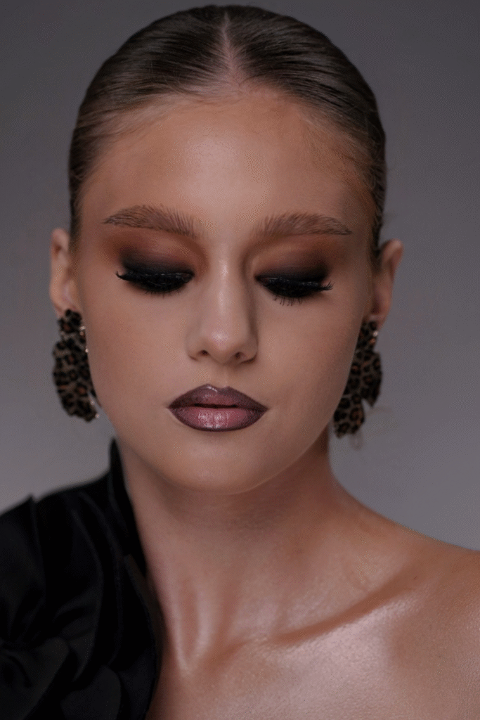 19+ Smokey Eye Makeup Looks for Bold and Soft Glam 9