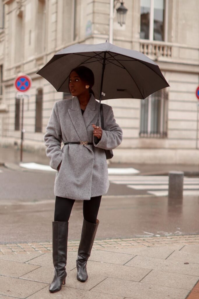 20+ Rainy Day Outfits for Cozy Practical Style aidabadji 1698917645 3227077564676747972 5480009328 (custom)