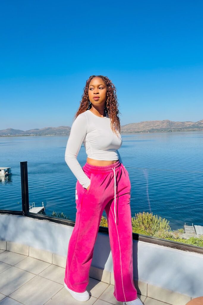 bella charity 12 1749139311 3648367429764384071 1598380588 (custom)