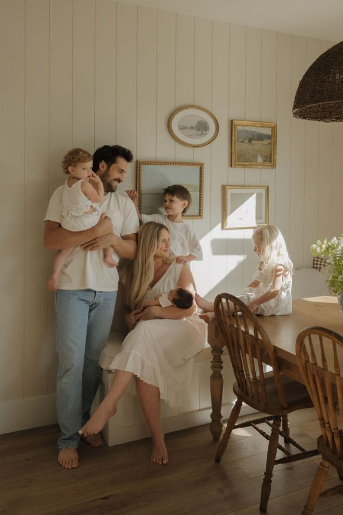 21+ Family Photo Outfit Ideas That Look Great Together brookescheurn 1758128146 3723771250687449969 4150151513 (custom)