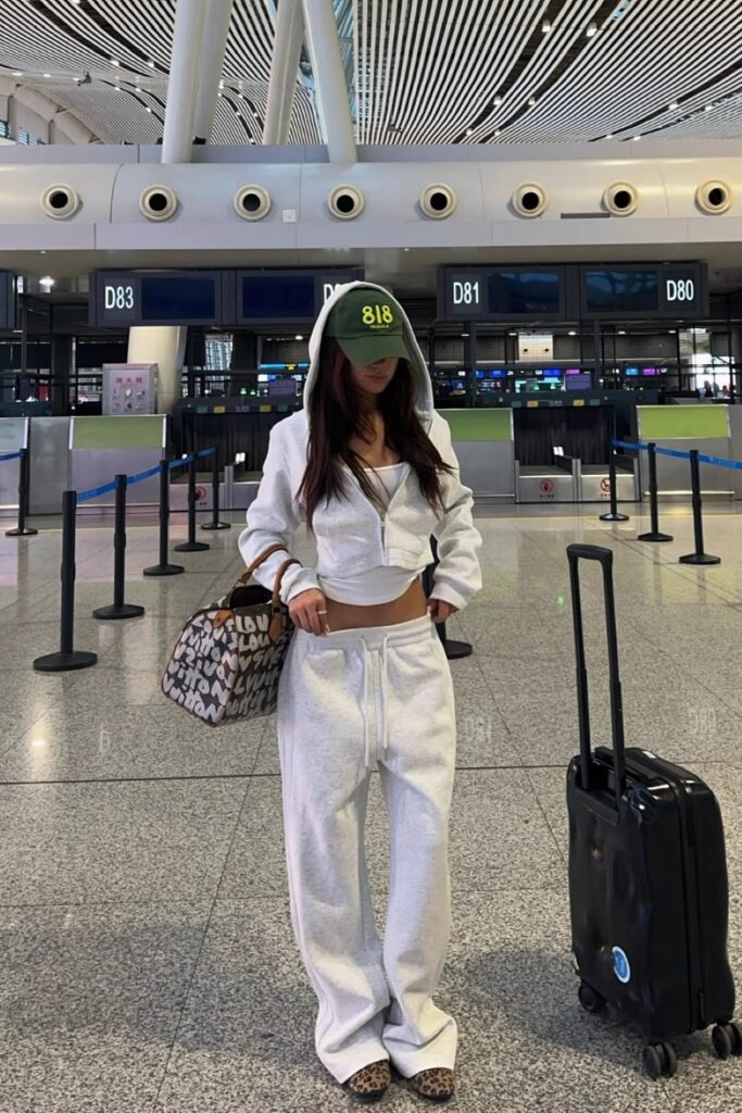 chegioia official 1761130800 3748880130216266568 34979004993 (custom)