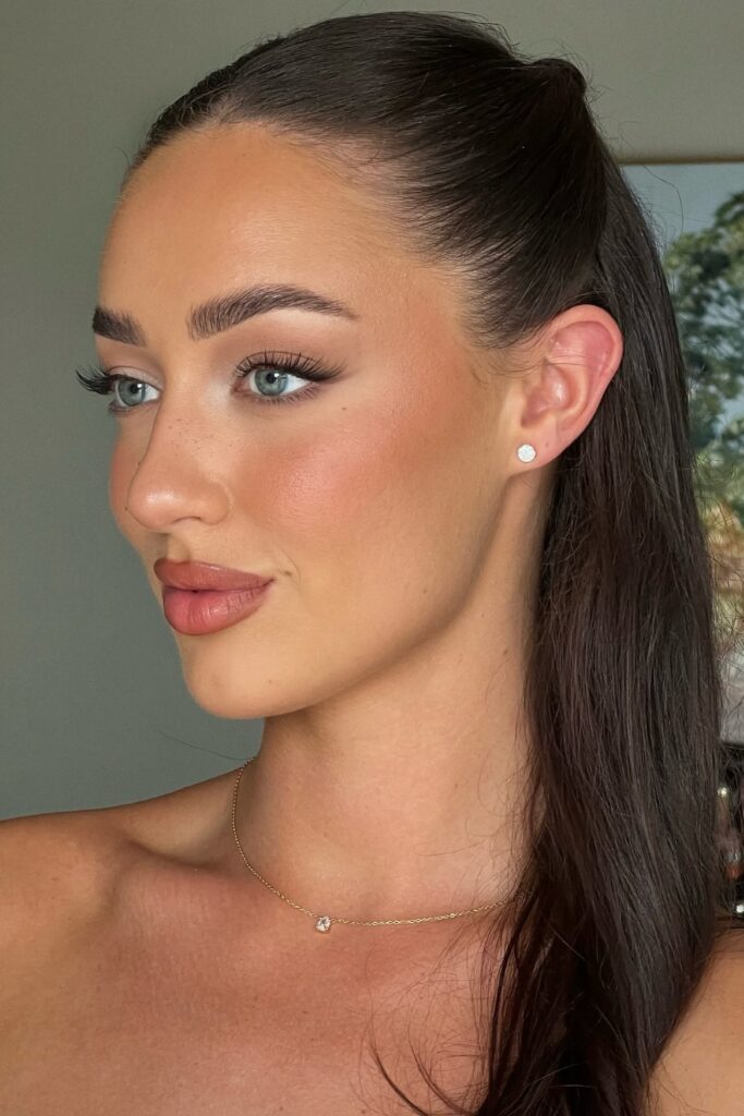 24+ Soft Bridesmaid Makeup Ideas for a Fresh Wedding Look facebyjenn 1745912770 3621301248191689252 22496424304 (custom)