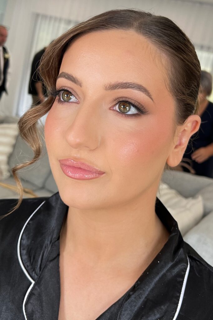 24+ Soft Bridesmaid Makeup Ideas for a Fresh Wedding Look ns.artistry 1761208447 3749610684212656612 65795992797 (custom)