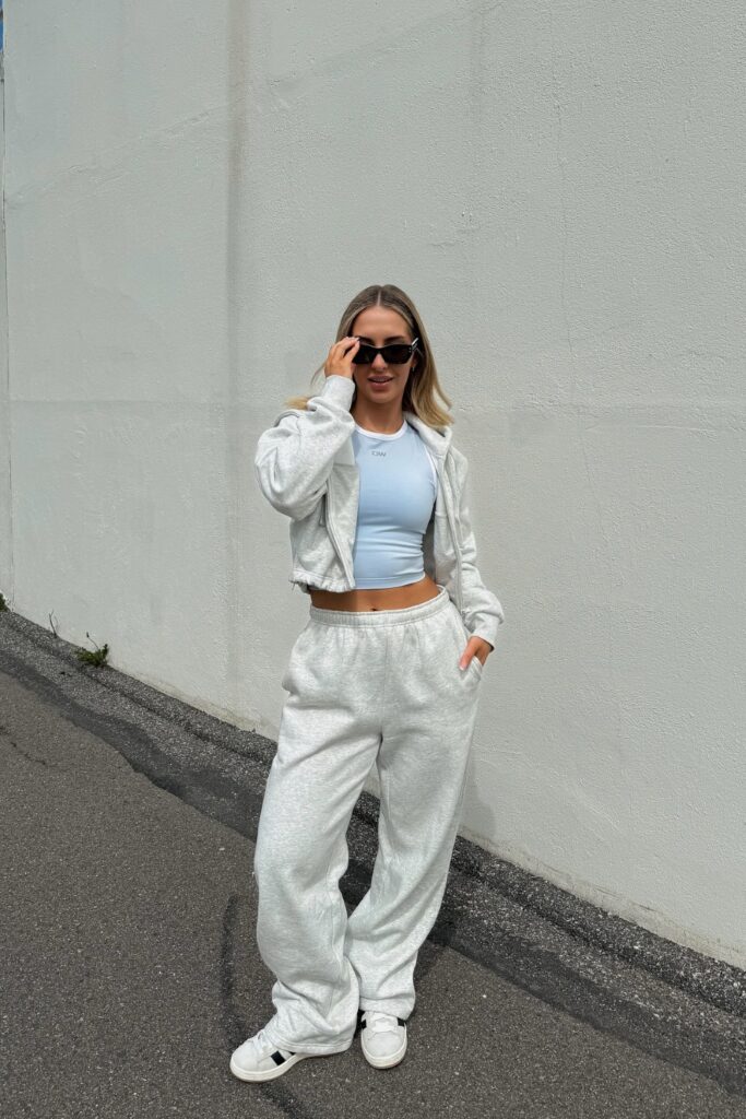 oonakomi 1748525704 3643220121838106433 285773695 (custom)