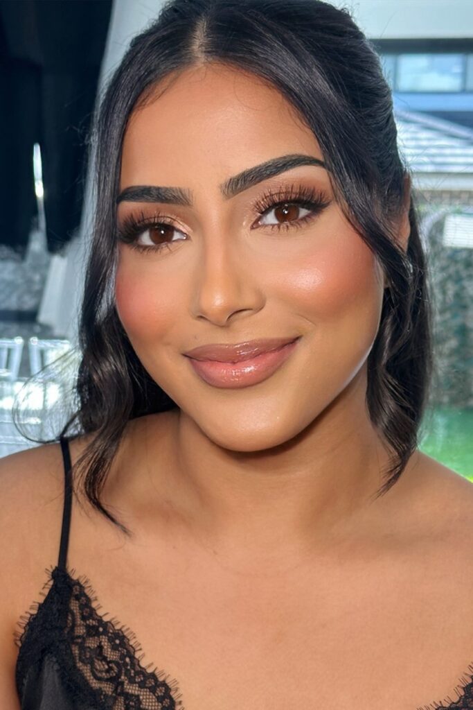 24+ Soft Bridesmaid Makeup Ideas for a Fresh Wedding Look studiorbeauty 1732614169 3509744498891254280 1294255584 (custom)