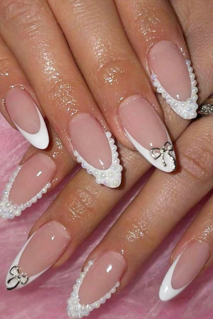 31+ Sparkling Rhinestone Nail Ideas for Bold Looks 1